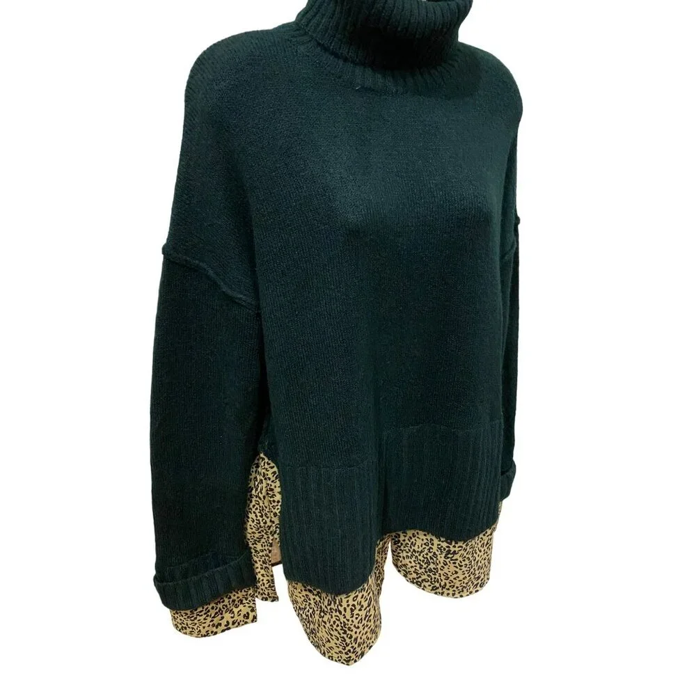 NWT VOY Ladies Oversized Turtleneck Sweater with Leopard Underlay
